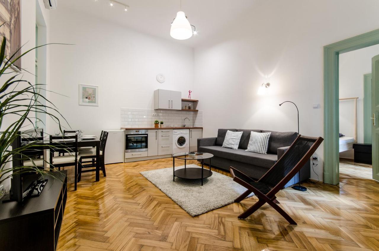 B63 2 Bedroom Apartment In Heart Of City Βουδαπέστη Εξωτερικό φωτογραφία